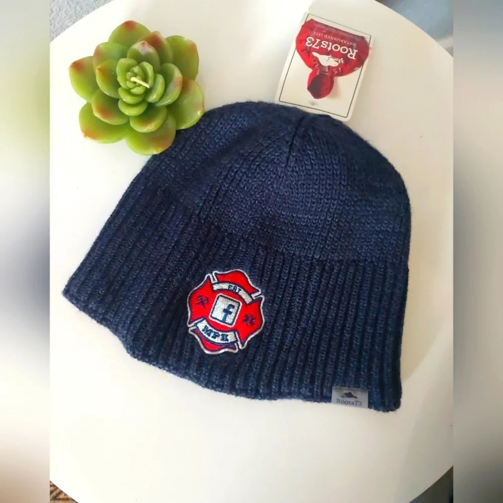ROOTS 73 Navy Beanie hat Unisex One size New